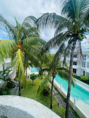 Beachfront 1-Bedroom Apt with Sunset Views - BWC4